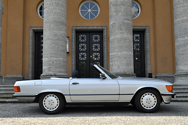 Mercedes R 107 1986