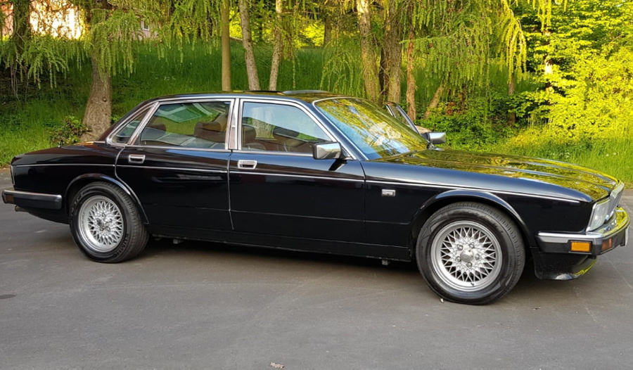 Jaguar Daimler XJ40 1989