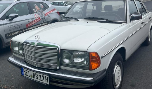 Daimler-Benz 123 d 1982