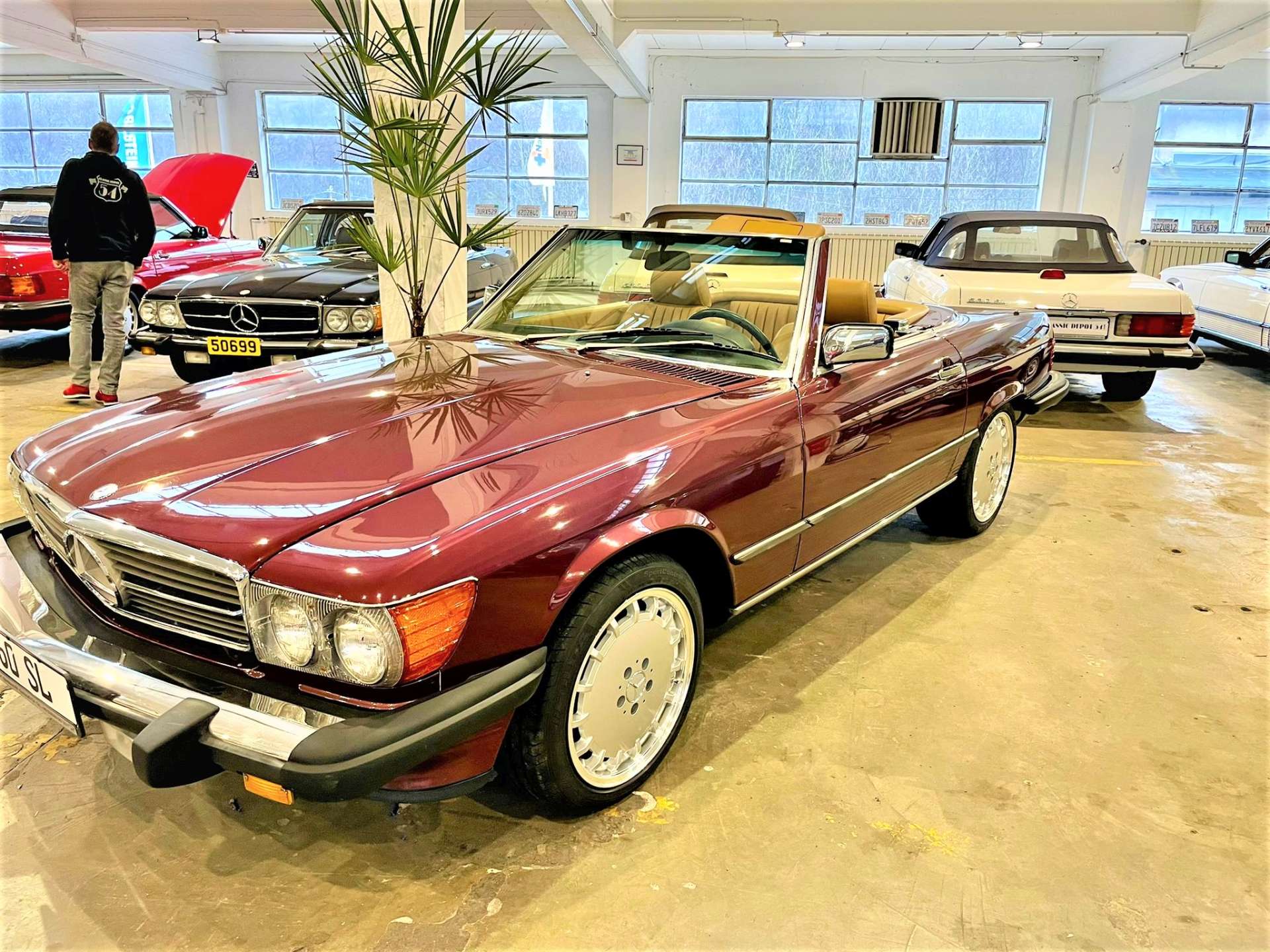 Mercedes-Benz R107 / 560 SL 1987