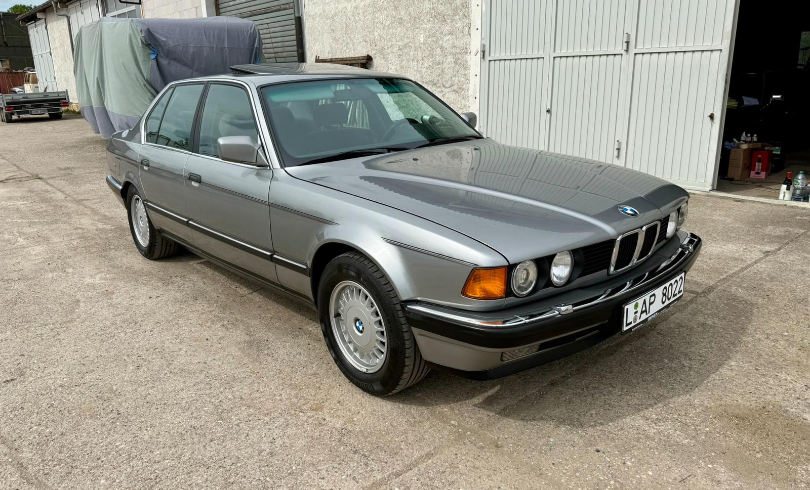 BMW 735iA 1986